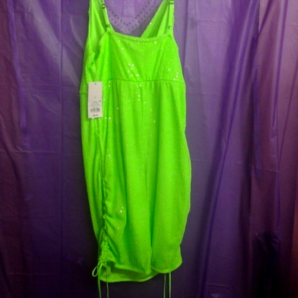 Dress - Picture 2 of 5